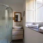 Catania City Rooms 3* Katania